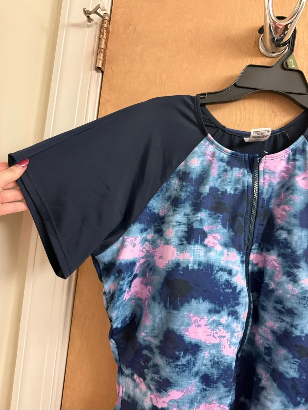AVIA Womens Short Sleeve Rash Guard Swimsuit Sz 2X Like New